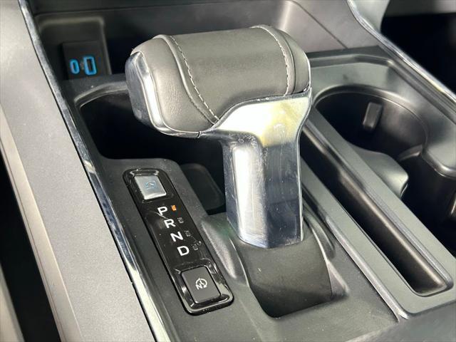 Photo of 2022 Oxford White Ford F-150 Lightning