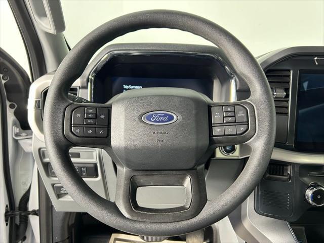 Photo of 2022 Oxford White Ford F-150 Lightning