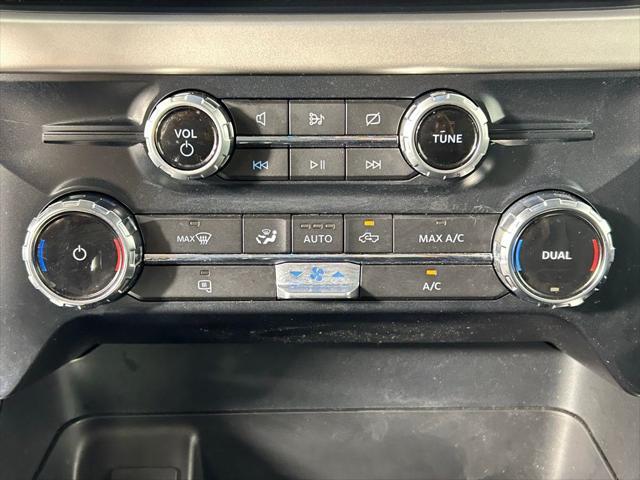 Photo of 2022 Oxford White Ford F-150 Lightning