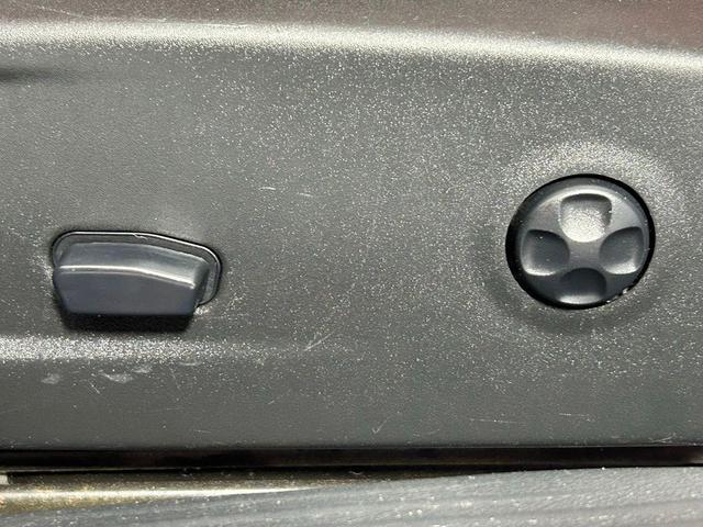 Photo of 2019 Pitch Black Clearcoat Dodge Challenger