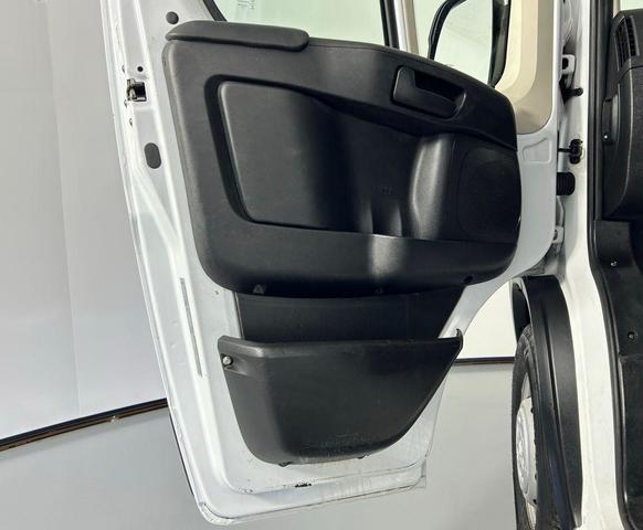 Photo of 2020 Bright White Clearcoat RAM ProMaster 2500
