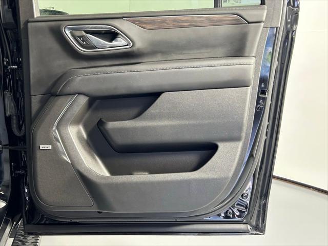 Photo of 2023 Black Chevrolet Suburban