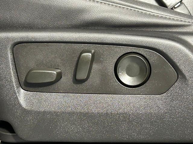 Photo of 2023 Black Chevrolet Suburban