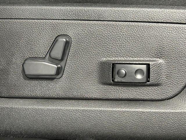Photo of 2024 Patriot Blue Pearlcoat RAM 2500