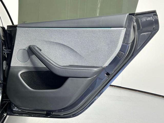 Photo of 2024 Solid Black Tesla Model 3