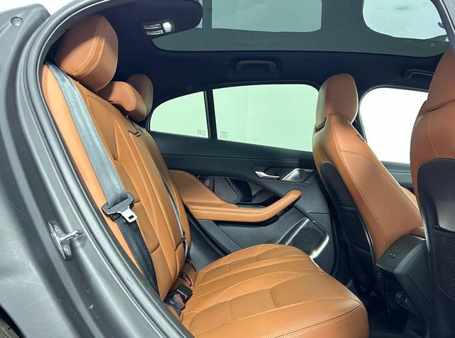 Photo of 2022 Fuji White Jaguar I-PACE