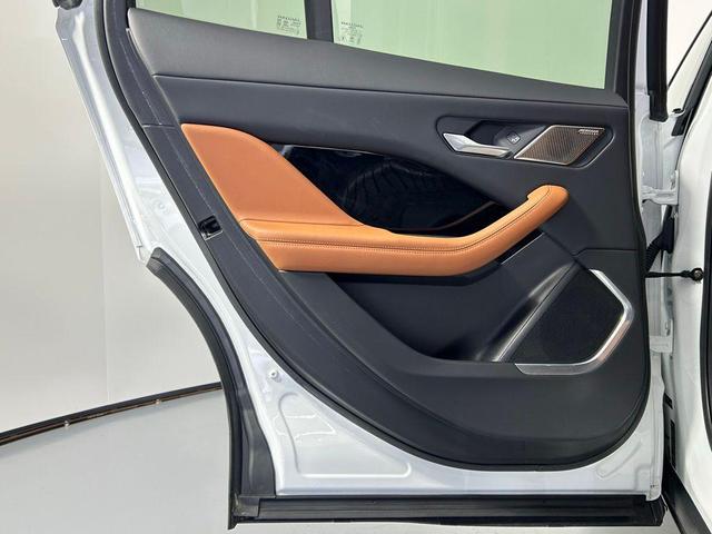 Photo of 2022 Fuji White Jaguar I-PACE