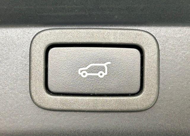 Photo of 2022 Fuji White Jaguar I-PACE
