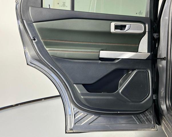 Photo of 2023 Carbonized Gray Metallic Ford Explorer