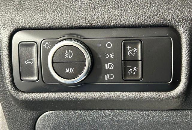 Photo of 2023 Carbonized Gray Metallic Ford Explorer