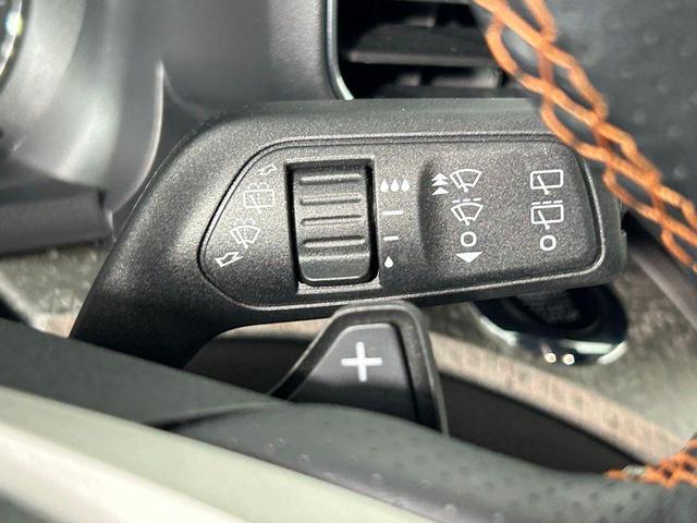 Photo of 2023 Carbonized Gray Metallic Ford Explorer