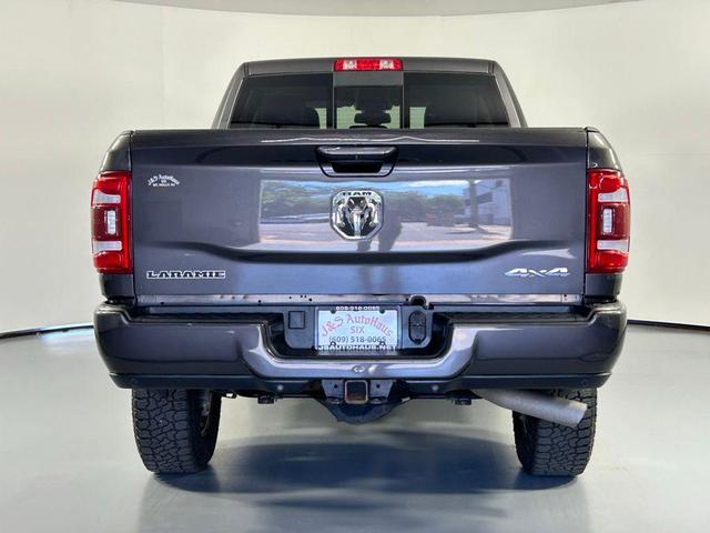 Photo of 2024 Granite Crystal Metallic Clearcoat RAM 2500