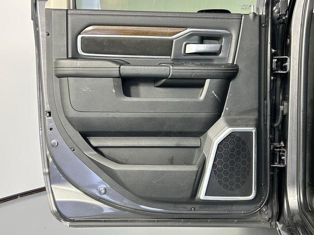 Photo of 2024 Granite Crystal Metallic Clearcoat RAM 2500