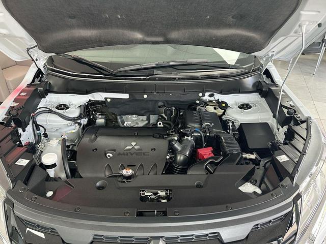 Photo of 2024 White Diamond Mitsubishi Outlander Sport