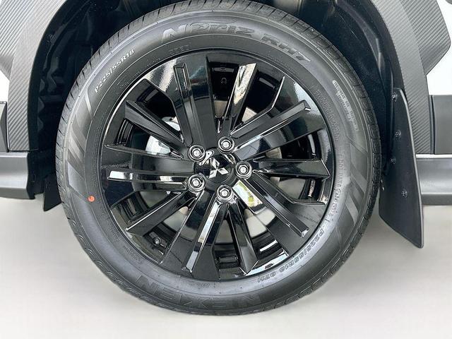Photo of 2024 White Diamond Mitsubishi Outlander Sport
