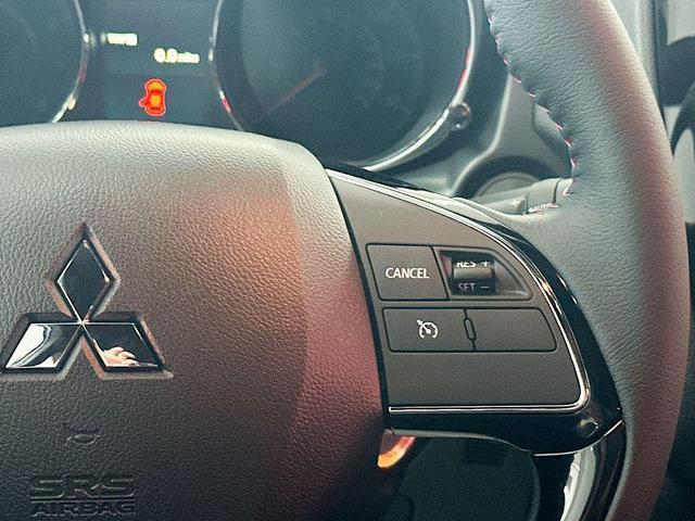 Photo of 2024 White Diamond Mitsubishi Outlander Sport