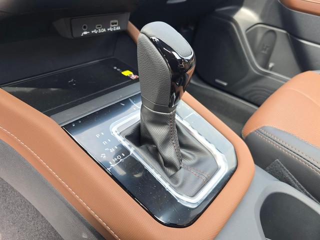 Photo of 2025 Ice Silver Subaru Forester