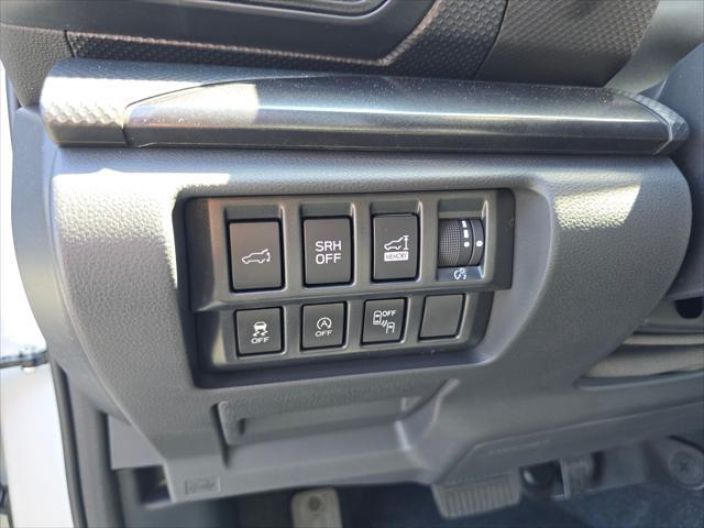 Photo of 2025 Crystal White Subaru Forester