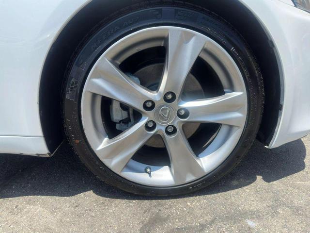 Photo of 2012 White Lexus IS 250