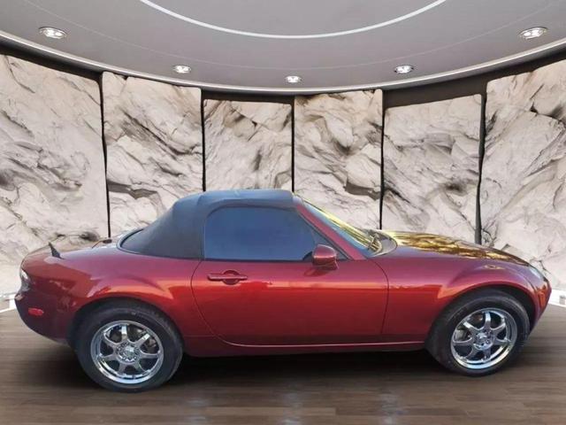 Photo of 2008 Red Mazda MX-5 Miata