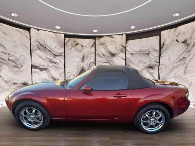 Photo of 2008 Red Mazda MX-5 Miata