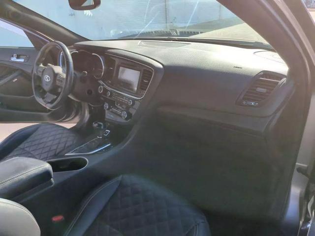 Photo of 2014 Titanium Silver Kia Optima