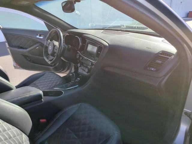 Photo of 2014 Titanium Silver Kia Optima