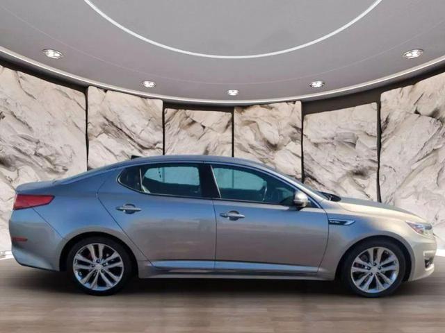 Photo of 2014 Titanium Silver Kia Optima