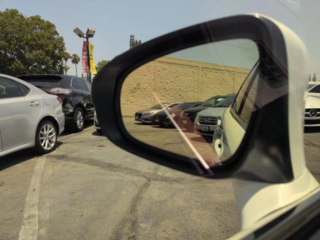 Photo of 2015 Starfire Pearl Lexus ES 300h