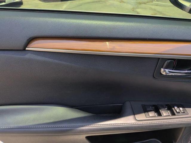 Photo of 2015 Starfire Pearl Lexus ES 300h