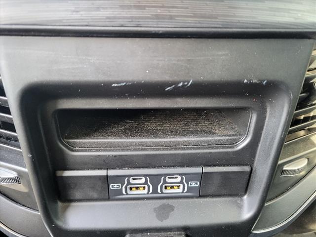 Photo of 2024 Billet Silver Metallic Clearcoat RAM 1500