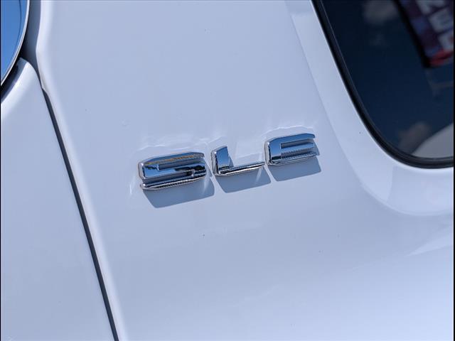 Photo of 2023 Summit White GMC Acadia