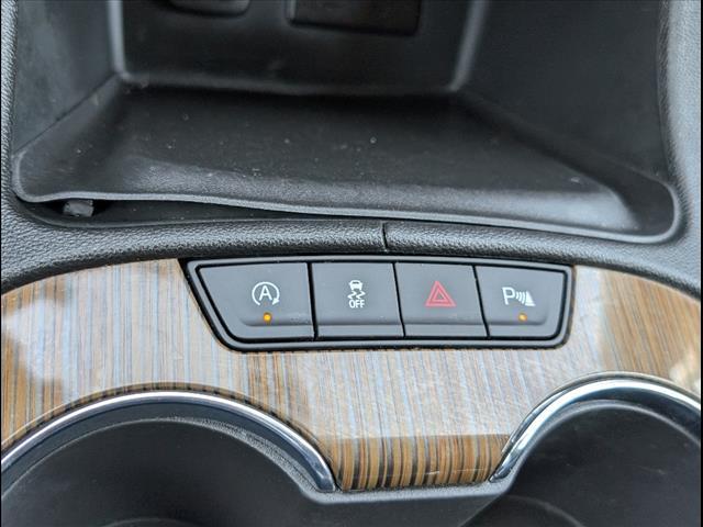 Photo of 2023 Summit White GMC Acadia