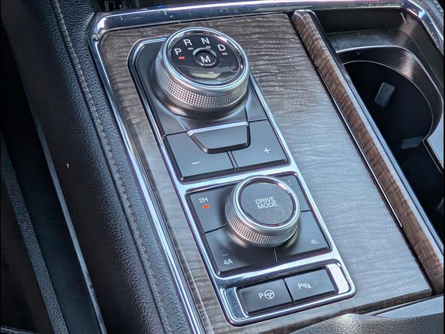 Photo of 2020 White Ford Expedition
