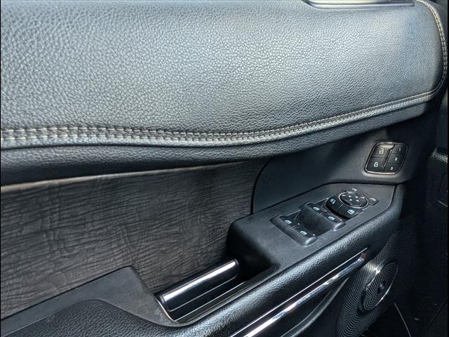 Photo of 2020 White Ford Expedition