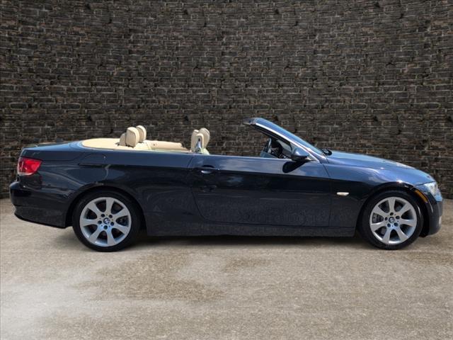 Photo of 2008 Monaco Blue Metallic BMW 335