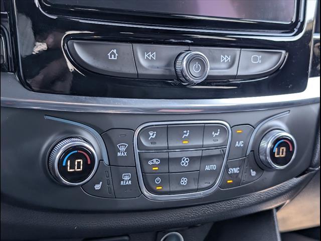 Photo of 2022 Silver Sage Metallic Chevrolet Traverse