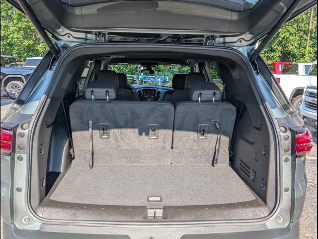 Photo of 2022 Silver Sage Metallic Chevrolet Traverse