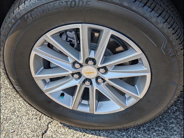 Photo of 2022 Silver Sage Metallic Chevrolet Traverse