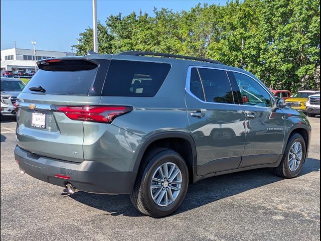 Photo of 2022 Silver Sage Metallic Chevrolet Traverse