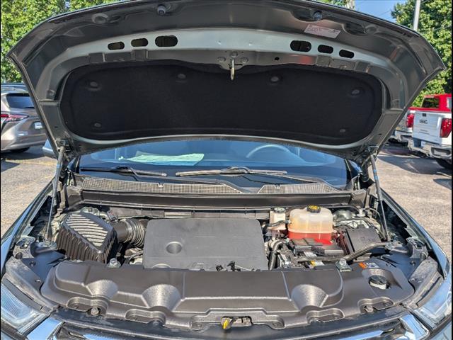 Photo of 2022 Silver Sage Metallic Chevrolet Traverse