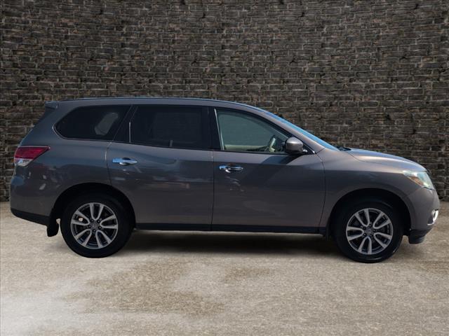 Photo of 2013 Mocha Stone Nissan Pathfinder