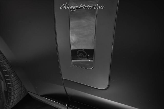 Photo of 2023 Santorini Black Metallic Land Rover Range Rover