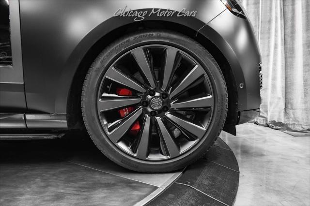 Photo of 2023 Santorini Black Metallic Land Rover Range Rover