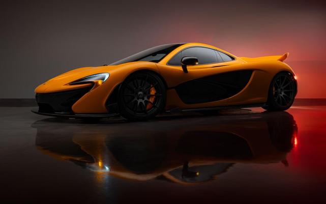 Photo of 2014 McLaren Orange McLaren P1