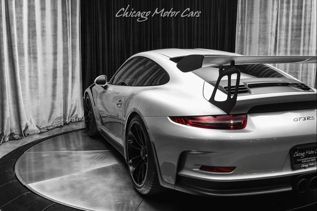 Photo of 2016 GT Silver Metallic Porsche 911