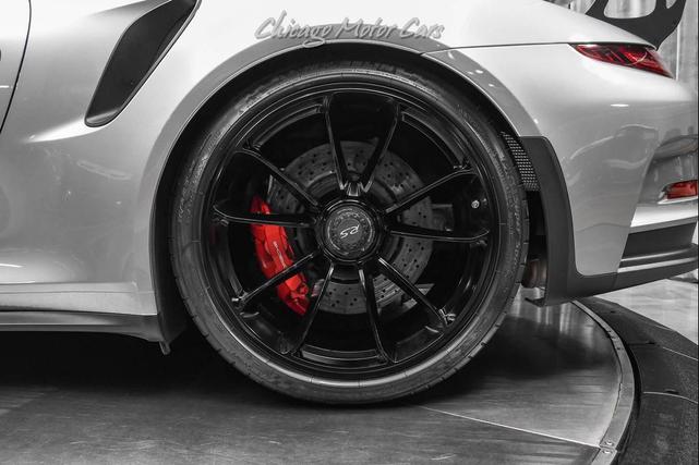 Photo of 2016 GT Silver Metallic Porsche 911