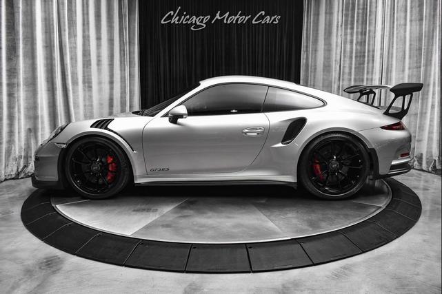 Photo of 2016 GT Silver Metallic Porsche 911