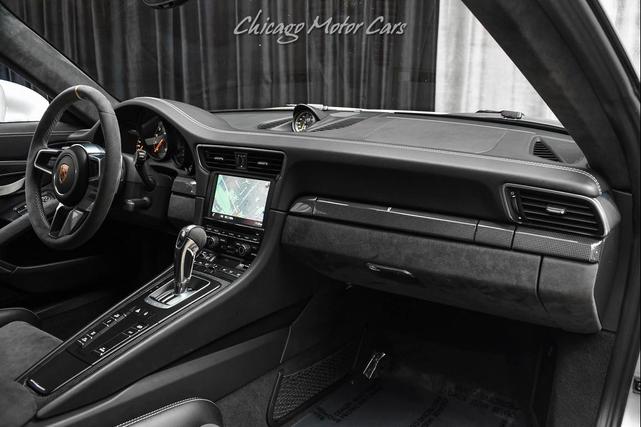 Photo of 2016 GT Silver Metallic Porsche 911