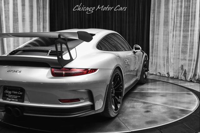 Photo of 2016 GT Silver Metallic Porsche 911